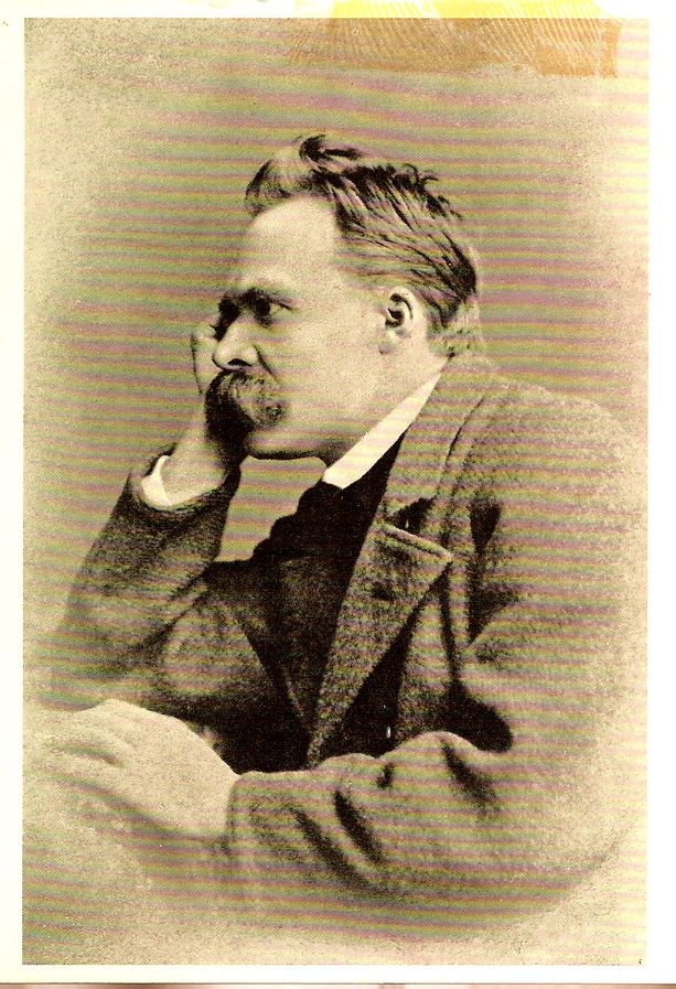 Nietzsche-pensif